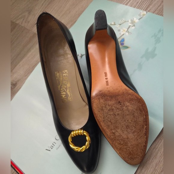 Salvatore Ferragamo Black Pumps with Gold Ring Detail - Picture 5 of 9